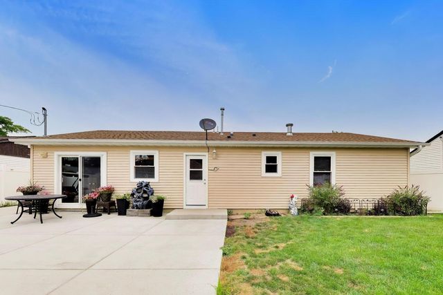 519 Kenyon Avenue, Romeoville, IL 60446