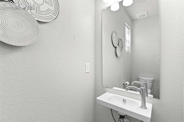 9361 Twin Sisters Drive, Colorado Springs, CO 80927