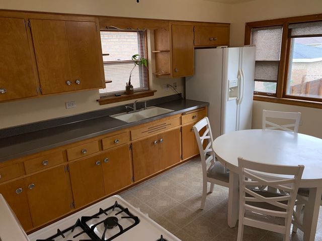 3826 Clarence Avenue, Berwyn, IL 60402