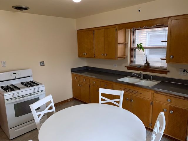 3826 Clarence Avenue, Berwyn, IL 60402