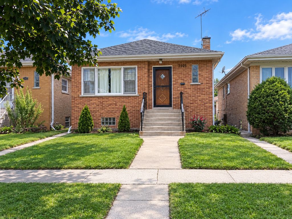 3826 Clarence Avenue, Berwyn, IL 60402