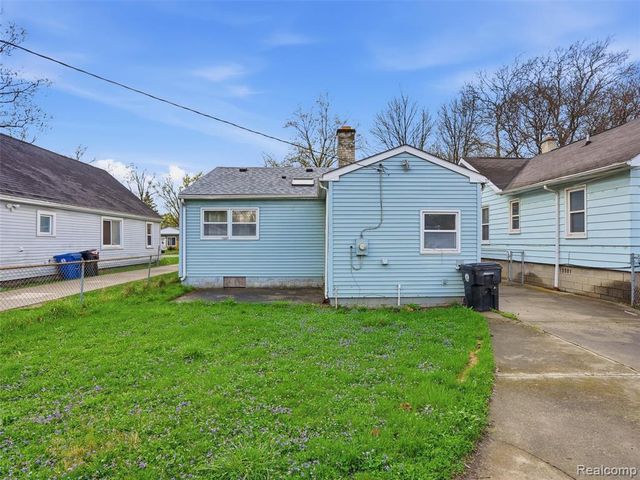 20044 Seminole, Redford, MI 48240