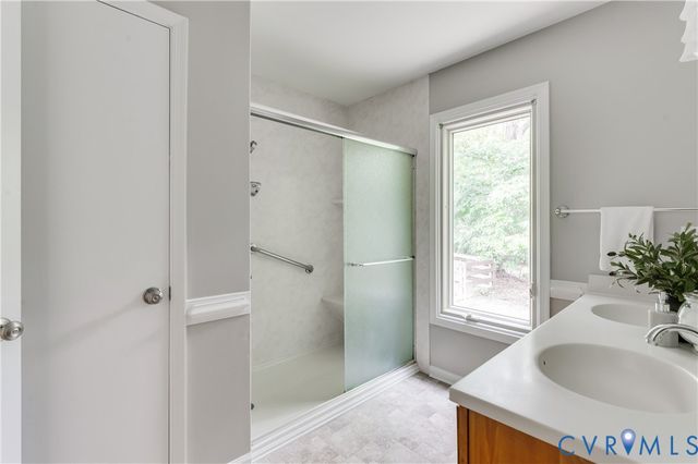 510 Red Maple Dr, Manakin Sabot, VA 23103