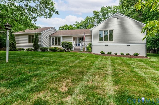 510 Red Maple Dr, Manakin Sabot, VA 23103