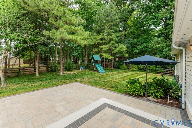 510 Red Maple Dr, Manakin Sabot, VA 23103