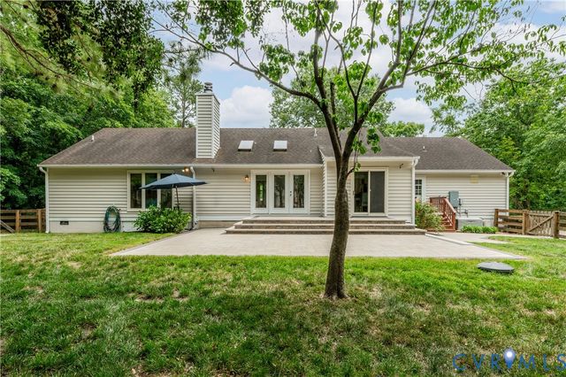 510 Red Maple Dr, Manakin Sabot, VA 23103