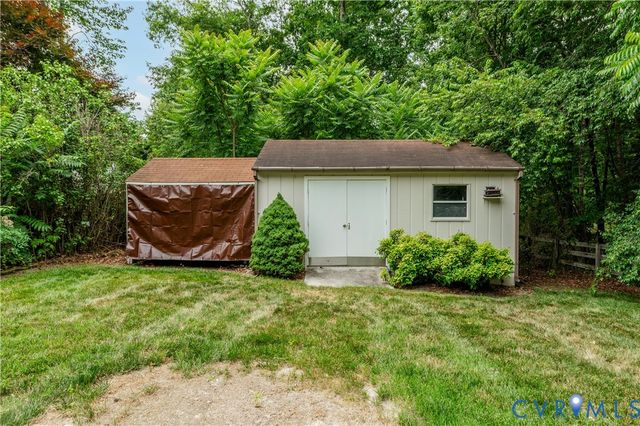 510 Red Maple Dr, Manakin Sabot, VA 23103