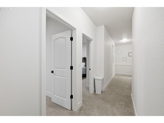 2135 37TH Pl, Springfield, OR 97477