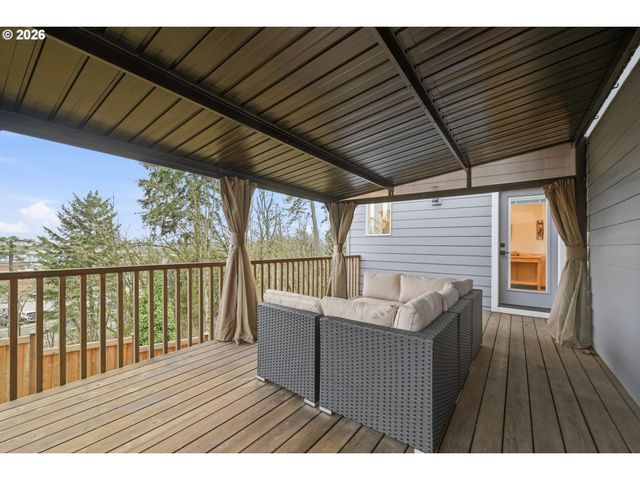 2135 37TH Pl, Springfield, OR 97477