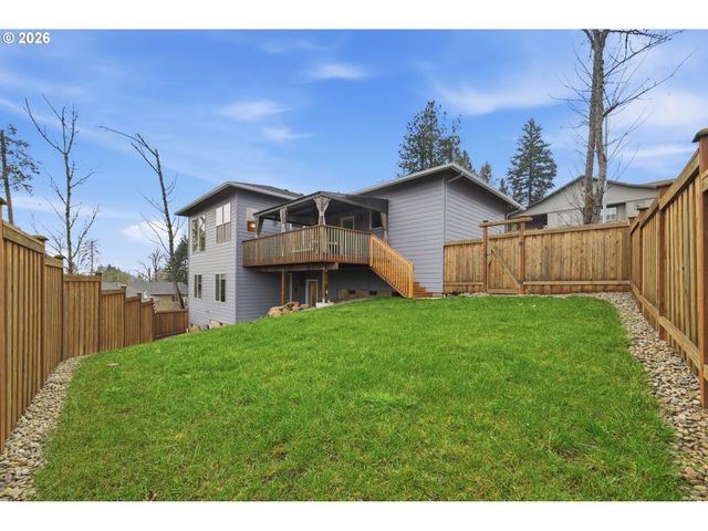 2135 37TH Pl, Springfield, OR 97477