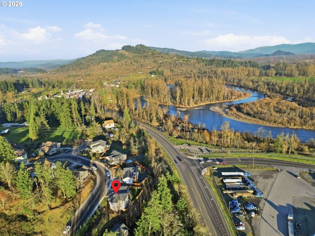 2135 37TH Pl, Springfield, OR 97477