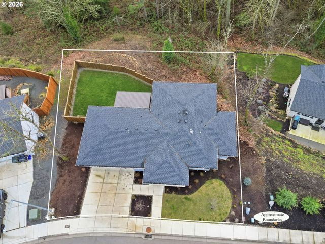 2135 37TH Pl, Springfield, OR 97477