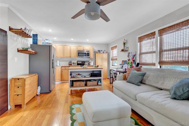 65 W Broadway 10A, Long Beach, NY 11561
