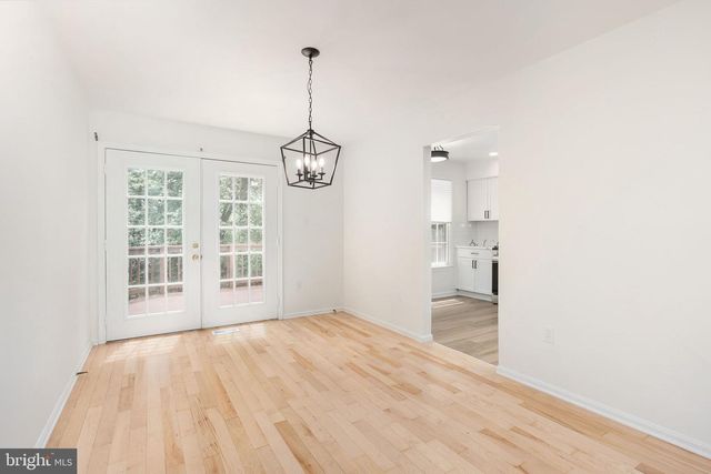 4215 SLEEPY LAKE DR, Fairfax, VA 22033