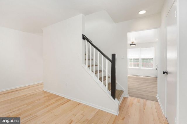 4215 SLEEPY LAKE DR, Fairfax, VA 22033