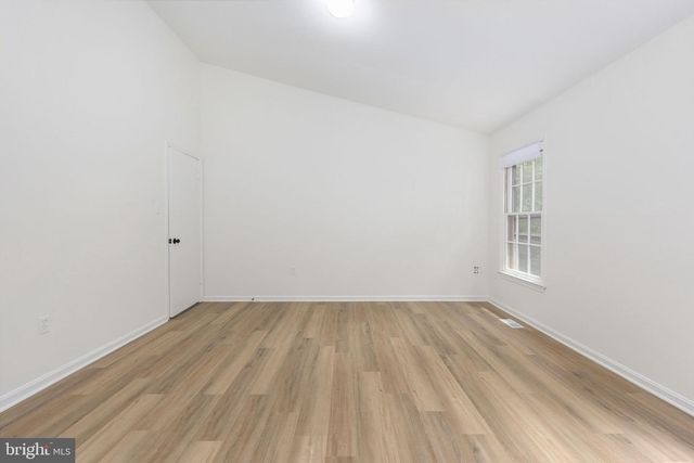 4215 SLEEPY LAKE DR, Fairfax, VA 22033