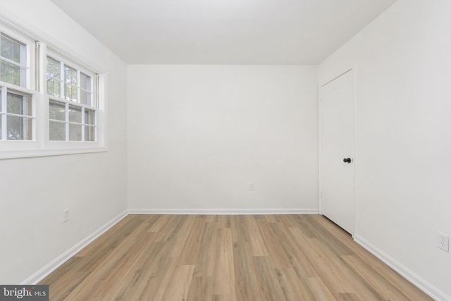 4215 SLEEPY LAKE DR, Fairfax, VA 22033
