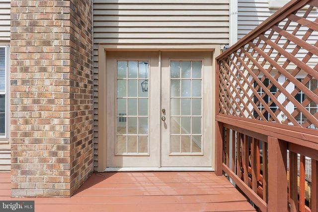 4215 SLEEPY LAKE DR, Fairfax, VA 22033