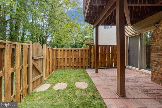 4215 SLEEPY LAKE DR, Fairfax, VA 22033