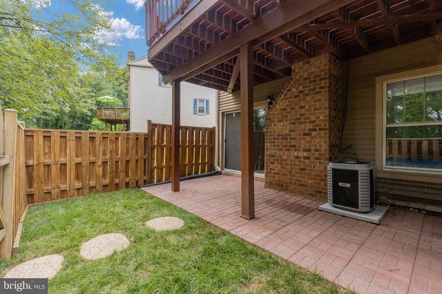 4215 SLEEPY LAKE DR, Fairfax, VA 22033