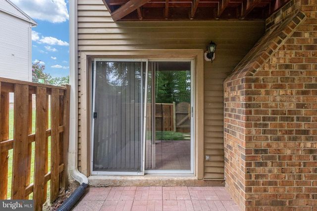 4215 SLEEPY LAKE DR, Fairfax, VA 22033