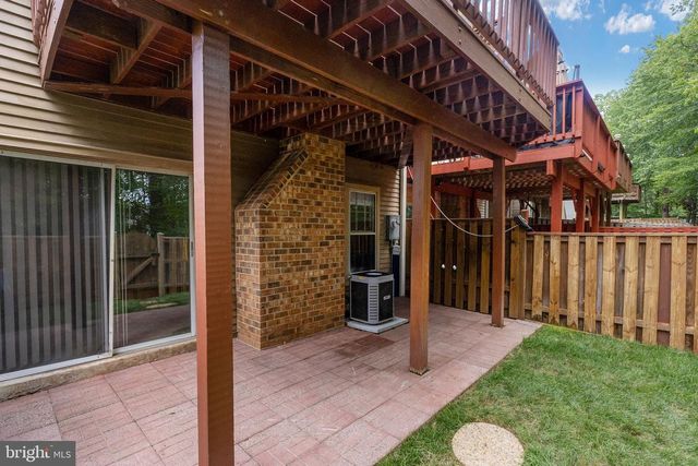 4215 SLEEPY LAKE DR, Fairfax, VA 22033