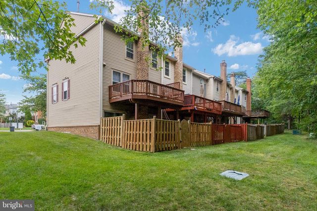 4215 SLEEPY LAKE DR, Fairfax, VA 22033