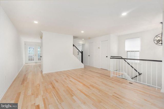4215 SLEEPY LAKE DR, Fairfax, VA 22033