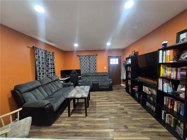 1824 S Grand Avenue, Sedalia, MO 65301