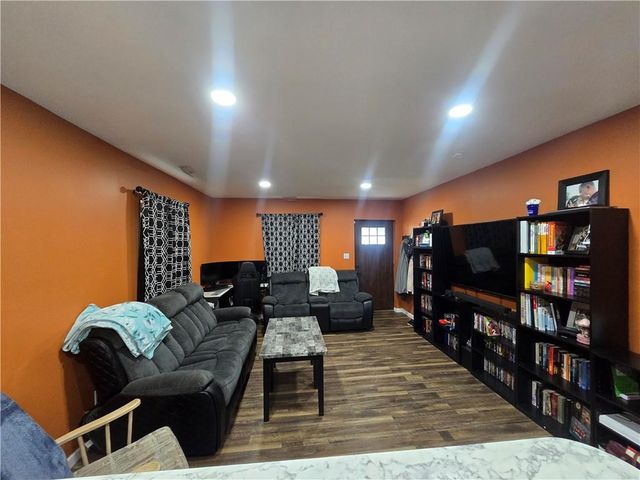 1824 S Grand Avenue, Sedalia, MO 65301