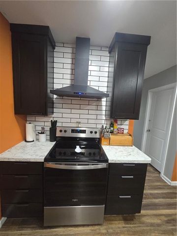 1824 S Grand Avenue, Sedalia, MO 65301