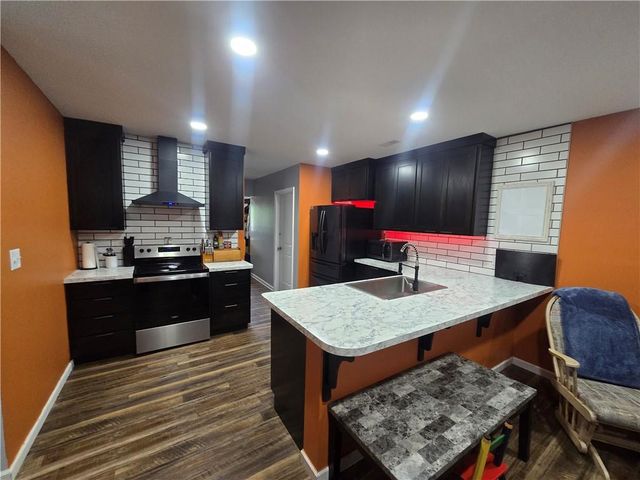 1824 S Grand Avenue, Sedalia, MO 65301