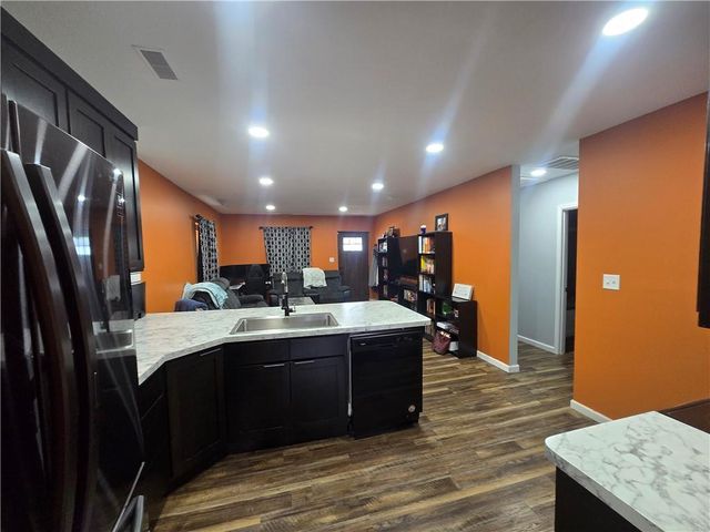 1824 S Grand Avenue, Sedalia, MO 65301