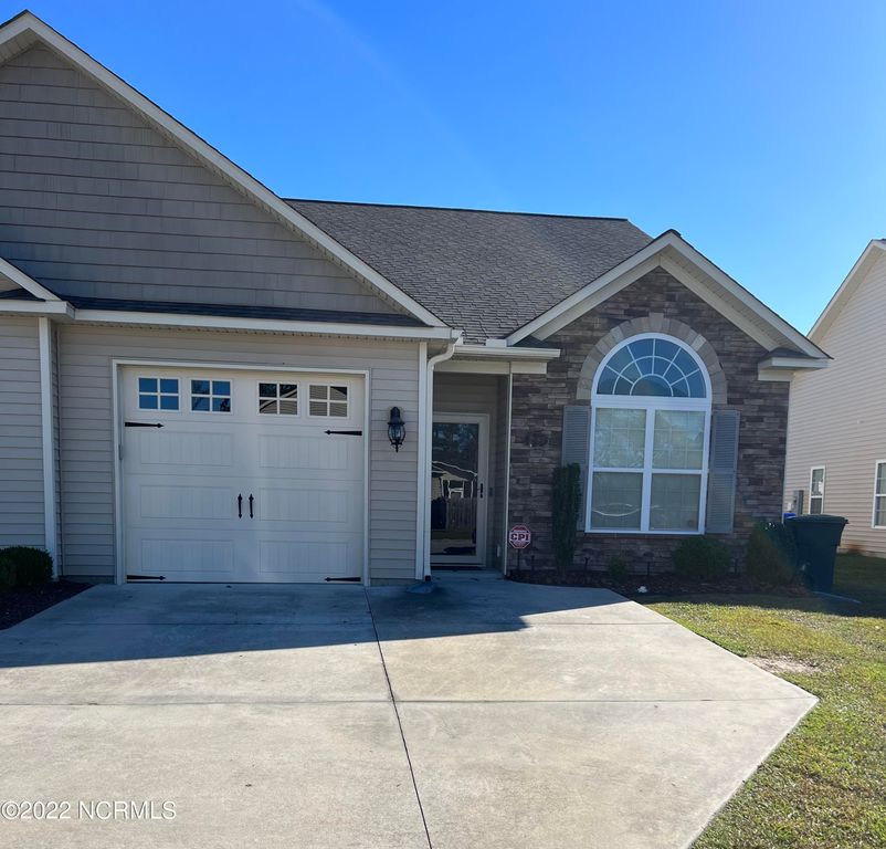 Image 1 of property listing at 3516 Ellsworth Drive B, Greenville, NC 27834