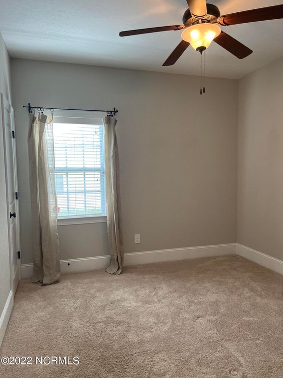 Image 13 of property listing at 3516 Ellsworth Drive B, Greenville, NC 27834