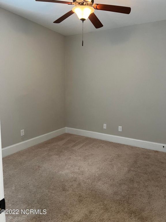 Image 15 of property listing at 3516 Ellsworth Drive B, Greenville, NC 27834