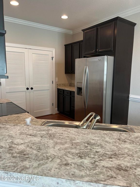 Image 5 of property listing at 3516 Ellsworth Drive B, Greenville, NC 27834
