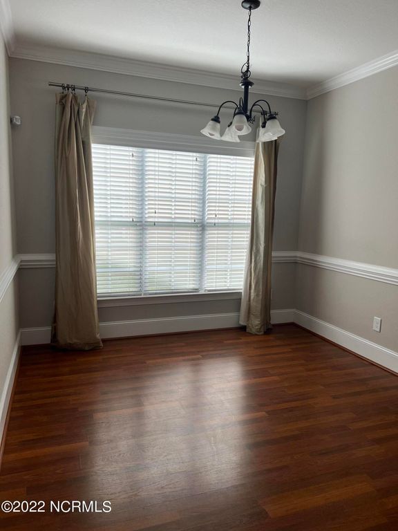 Image 8 of property listing at 3516 Ellsworth Drive B, Greenville, NC 27834