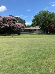 115 E Main Street, Gunter, TX 75058