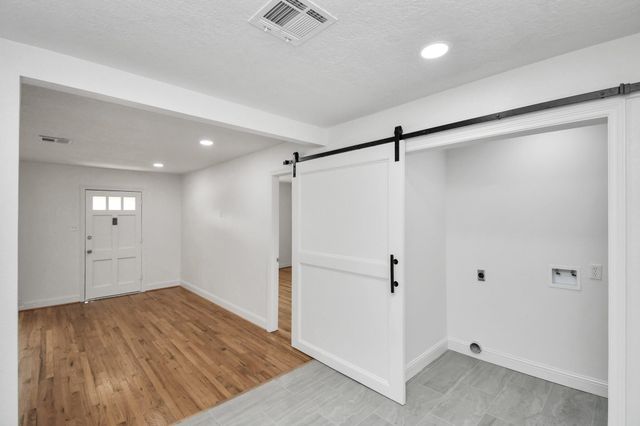 905 Longley Street, South Houston, TX 77587