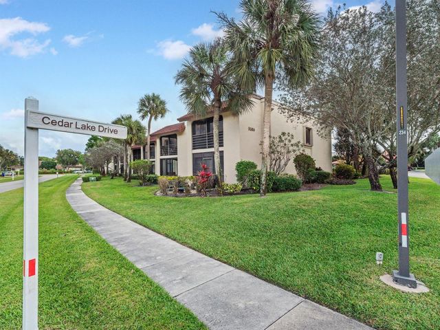 5306 Cedar Lake Drive 203, Boynton Beach, FL 33437