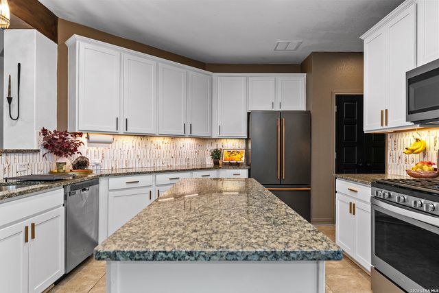 8697 Stackstone, Schertz, TX 78154