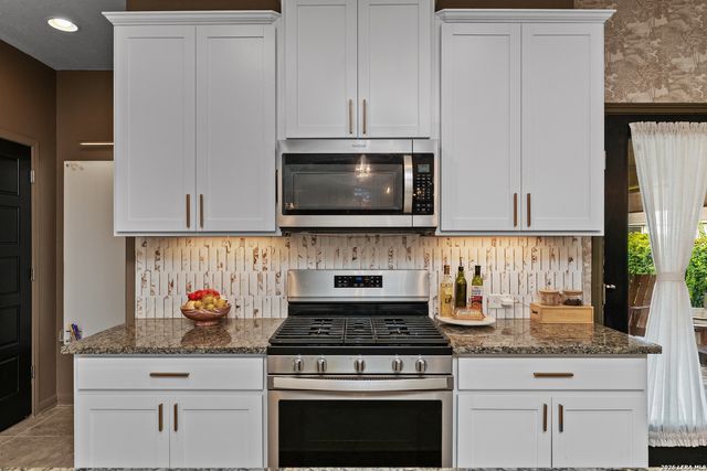 8697 Stackstone, Schertz, TX 78154
