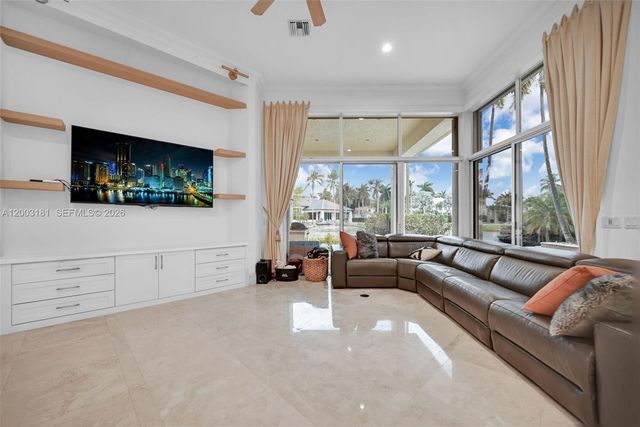 10430 Kestrel Street, Plantation, FL 33324