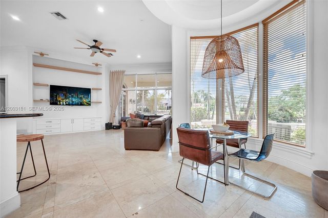 10430 Kestrel Street, Plantation, FL 33324