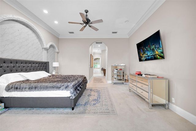 10430 Kestrel Street, Plantation, FL 33324