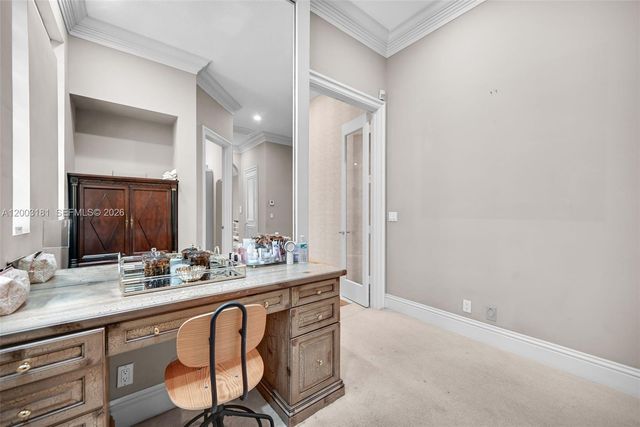 10430 Kestrel Street, Plantation, FL 33324