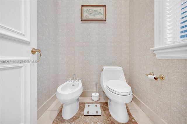 10430 Kestrel Street, Plantation, FL 33324