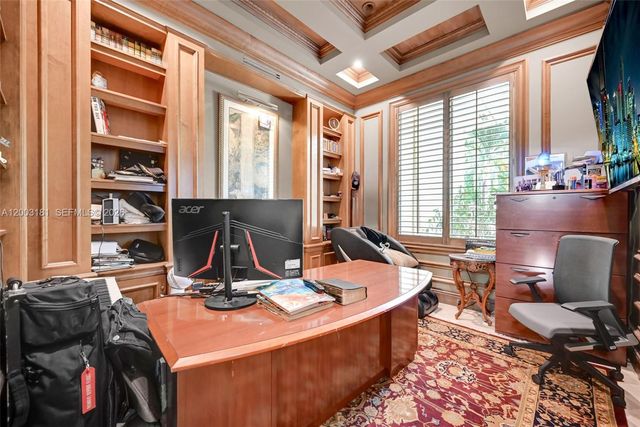 10430 Kestrel Street, Plantation, FL 33324