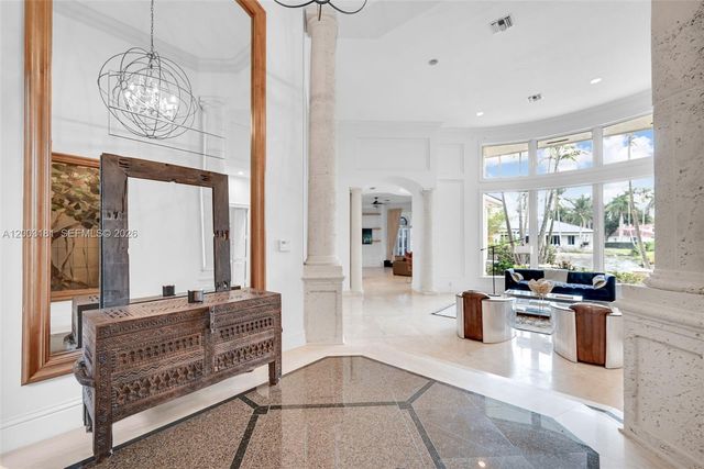 10430 Kestrel Street, Plantation, FL 33324